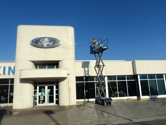 Pressure Washing - Ford Dealership